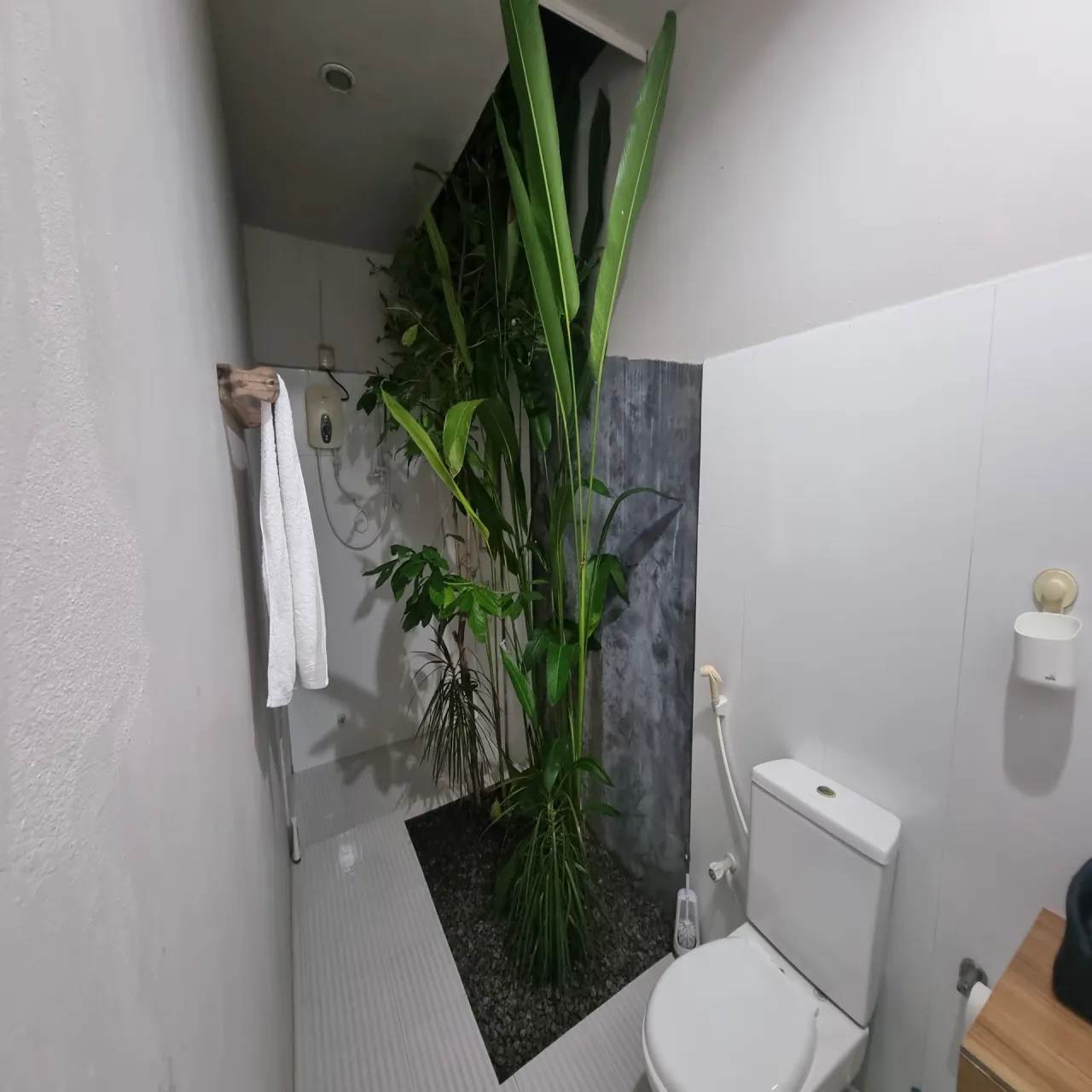 Bathroom at Jerry's Dive Lodge on Rasdhoo, Maldives