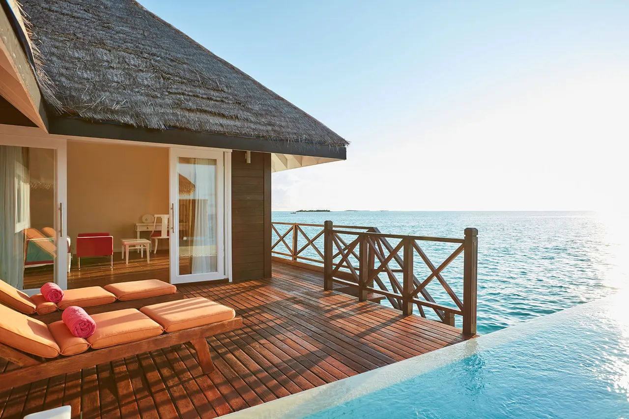 Grand water villa pool at Sun Siyam Vilu Reef, Maldives
