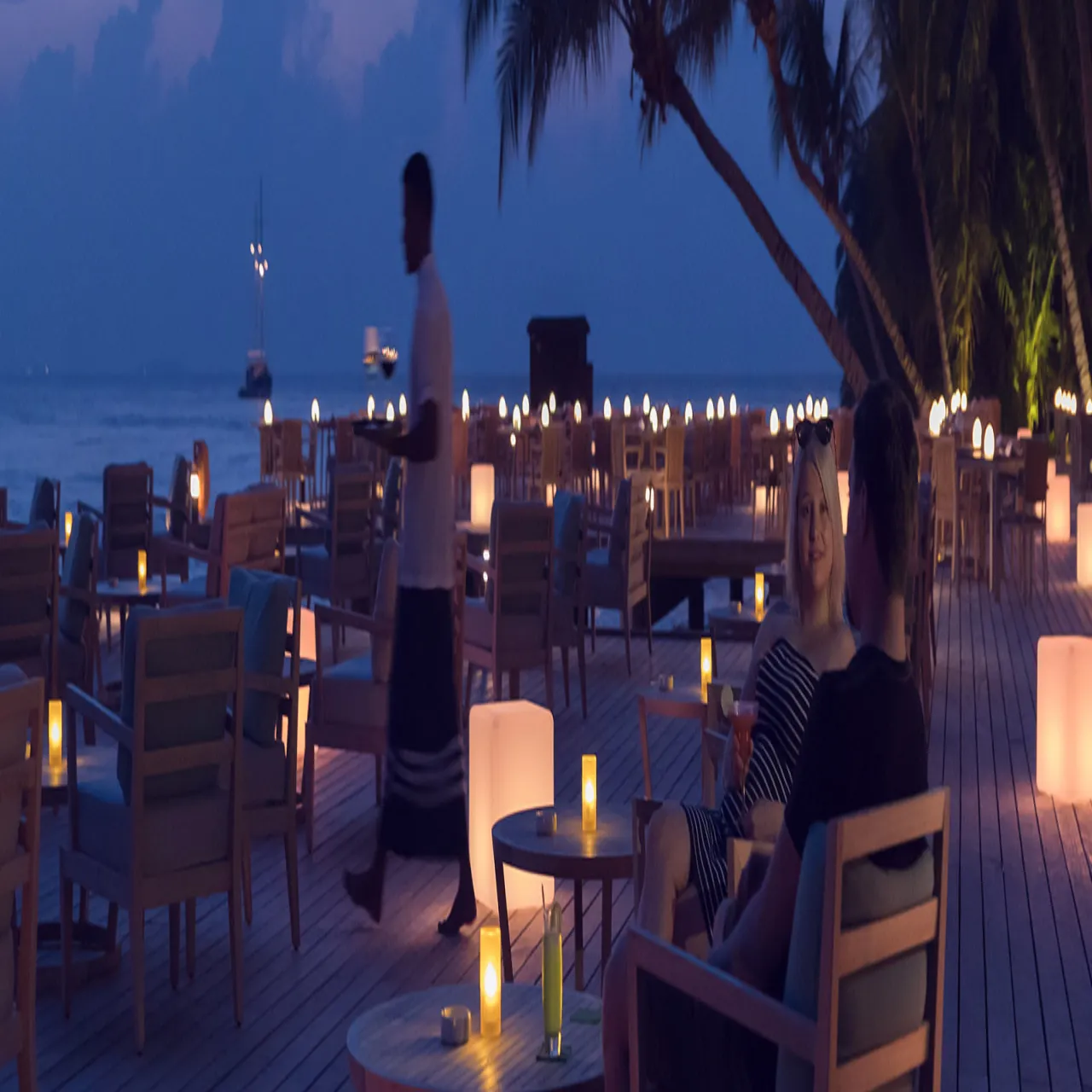Bar at Vilamendhoo Island Resort & Spa on Vilamendhoo, Maldives
